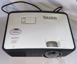 BenQ W770ST Short-Throw Projector 720p 1280x720 DLP 3D w/no Remote - Picture 1 of 14