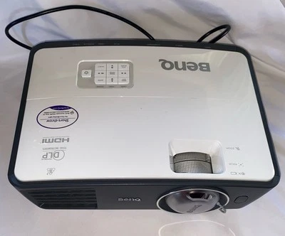 BenQ W770ST Short-Throw Projector 720p 1280x720 DLP 3D w/no Remote - Image 1 of 4