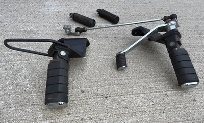 Honda Shadow Spirit VT 750 VT750C2 2009 reposapiés juego trasero pedal de cambio Foto 1 de 4