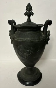 Grand Tour 12" Cratere Vaso Urna Replica Con Coperchio Base Pietra Rotta - Foto 1 di 17