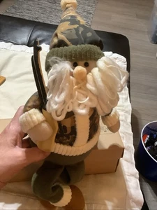 Hanna’s Handiworks~Shelf Sitting Hunting Santa In Army Green Camouflage~NWT - Picture 1 of 16