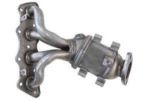 Catalytic Converter with Integrated Exhaust Manifold Fits 2012-2015 Kia Rio - Picture 1 of 2