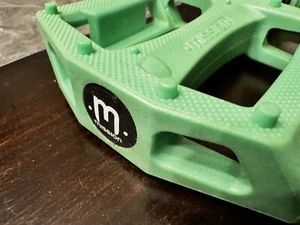 Mission BMX Impulse PC Pedals - Kelly Green - Picture 1 of 4