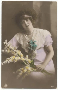 Young woman with flowers, 1914 postcard used as birthday card - Picture 1 of 2