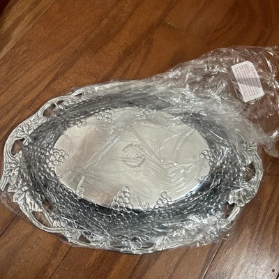 1990 Arthur Court bandeja oval de uva alumínio 9”x13,5” nova na caixa - Imagem 1 de 4