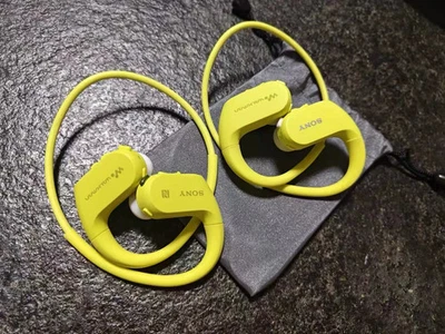 Sony Walkman NW-WS413 Deportes Impermeables NFC Auriculares 4 GB Probados Foto 1 de 3