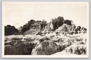 Lusk Wyoming, Castillos de la Erosión, Paso del Cedro, Foto Postal Real RPPC De Colección - Imagen 1 de 2