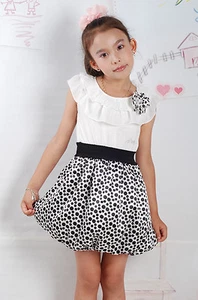 Nuevo Verano Niñas Flor Fiesta Vestido en Negro Puntos Rojos De 3-4 4-5 5-6 Años - Imagen 1 de 7