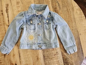 Baby Gap 2T Girls Denim Jacket Bumblebee & Daisy 100% Cotton - Picture 1 of 6
