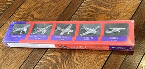 Kit Modelo Balsa Avión Dumas SBD-5 DAUNTLESS Caja Sin Abrir Hecho en EE. UU. - Imagen 1 de 10