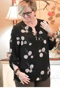 DANIEL RAINN Camicia Donna Nera Floreale 3/4 Rotolo Tab Tunica Hi-Low Taglia M  - Foto 1 di 9