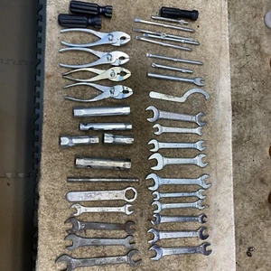 OEM HONDA Wrenches TOOL KIT - Picture 1 of 4