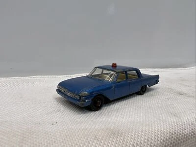 Coche de policía vintage Matchbox Lesney Ford Fairlane #55 de 1963 error de fábrica Foto 1 de 4