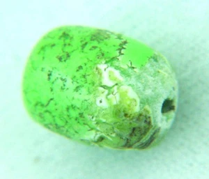 BUTW Austalian Gaspeite Barrel Necklace Bead Lapidary 14mm long X 10mm 4603P - Picture 1 of 1