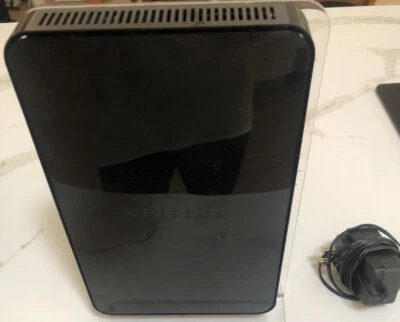 Netgear N900 Wireless Dual Band Gigabit Router Model WNDR4500V2 - Image 1 of 4