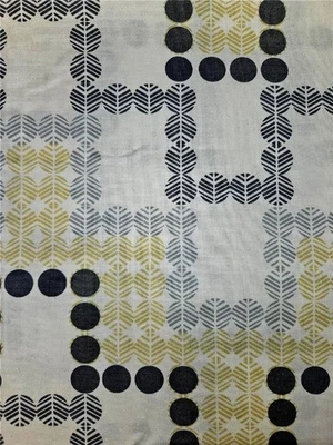 Colcha de algodão 1,25 jardas tecido para artesanato DEAR STELLA branco cinza preto amarelo círculos - Imagem 1 de 2