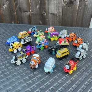 Thomas The Tank Engine & Friends Mini’s Bundle x23 Thomas & friends Mini Train’s - Picture 1 of 7
