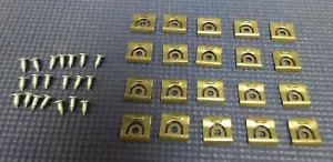 1966 1967 DODGE CORONET BELVEDERE SATELLITE HARDTOP REAR WINDOW MOLDING CLIP KIT - Foto 1 di 2