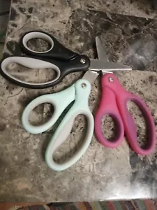 Scissors - Picture 1 of 3