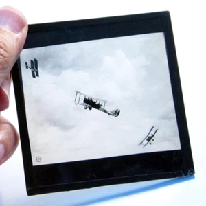 WW1? dogfight? aeroplanes aviation antique photo magic lantern slide #9967 - Picture 1 of 1