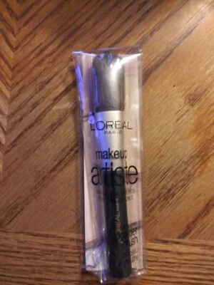 Pinceles en polvo para todo uso L'Oreal Paris Makeup Artiste 100 % naturales Foto 1 de 3