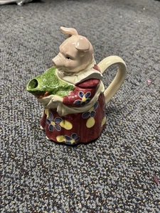 Teekanne Schwein im Kleid - Bild 1 von 8