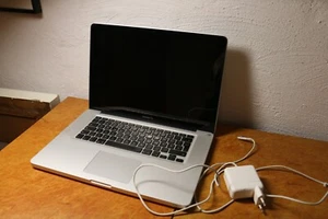 APPLE MacBook Pro Typ A1286 ungeprüft - Bild 1 von 10