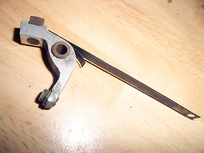 BTH MAG CONTACT BREAKER ARM ASSY ONLY CZ.63472-G2 TRIUMPH PRE-UNIT SHOP SOILED — 第 1/2 张图片