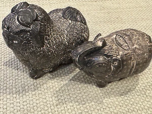 Two Cambodian Silver Foo Dog & Elephant Betel Nut Boxes - 1 signed - Picture 1 of 14