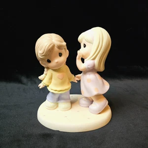 Precious Moments Friends Listen With Their Hearts 920009 BFF Besties Secrets NEW - Picture 1 of 16