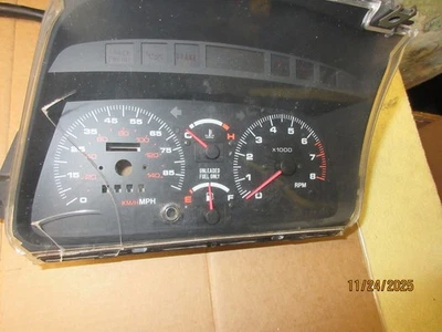 Cuadro de instrumentos Geo Tracker 1992 para piezas. LEER DESCRIPCIÓN COMPLETA Foto 1 de 4