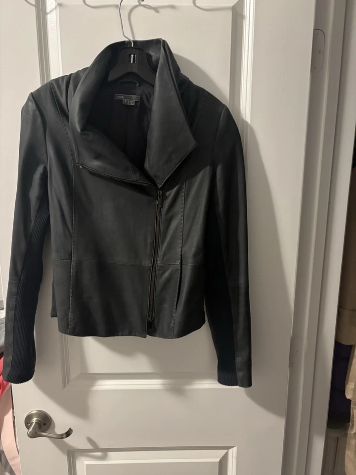 Vince Camuto 女式皮革夹克,尺寸 Sm — 第 1/2 张图片