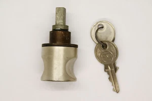 JuNie 3551 Griffolive mit Zylinder Zylinder-Dreholive ultrasamt vernickelt R / L - Bild 1 von 7