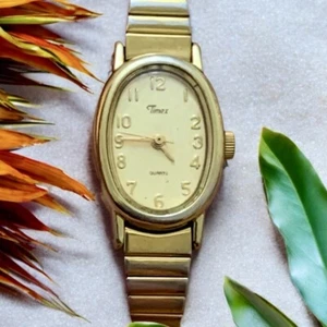 Reloj de Vestir Vintage TIMEX Damas Ovalado Tono Dorado Cuarzo Precisión Batería Nueva - Imagen 1 de 10