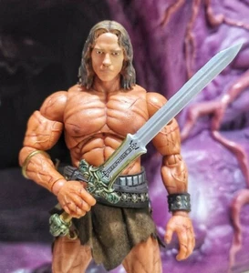 CONAN movie HEAD and ATLANTEAN SWORD 1:12 scale Mezco Arnold Schwarzenegger - Imagen 1 de 12