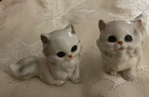 Vintage Napcoware White Cat Kitten Figurine Japan C9202 Black Eyes Grey 2.5" - Picture 1 of 6