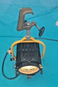 Desisti Leonardo Mod. 310 Strahler 1K Watt Leuchte mit Klemme. (#2) - Bild 1 von 8