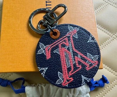 Chaveiro LOUIS VUITTON de cabeça para baixo bolsa charme MP1998 raro colecionável - Imagem 1 de 4