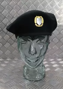 Genuine Military Spec Uniform Wool Beret H&S Black With Bahrain Badge Size 57cm - Picture 1 of 7