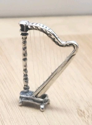 Винтажная итальянская миниатюрная фигурка из настоящего серебра ручной работы с большой арфой - Изображение 1 из 4