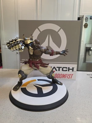 Overwatch Doomfist Estatua 14.25" con Base Descatalogada Blizzard Original  Foto 1 de 4