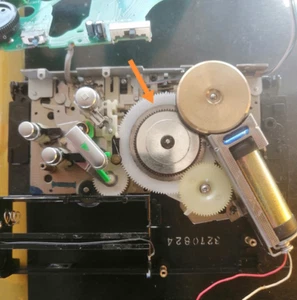 1PCS Big gear replacement For Sony DD Walkman WM-F2/R2/F5 DD/DD100/DC2/DD30/DD33 - Picture 1 of 4