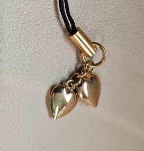 NWT Gold Tone Hearts Phone Charm - Zdjęcie 1 z 3