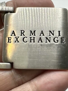"Hebilla de cinturón Armani Exchange tono níquel 2"" por 1,5"""  - Imagen 1 de 12