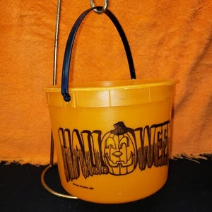 1988 Myrlie's Original  Halloween Bucket & Two Velvet Pumpkins  Jack-O-Lantern - Picture 1 of 9