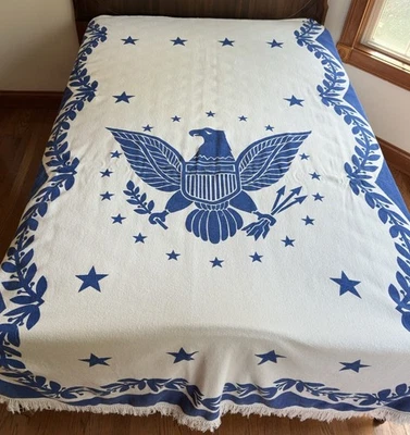 Винтажное полноразмерное патриотическое покрывало с орлом и звездами покрывало постельное белье белое синее - Изображение 1 из 4