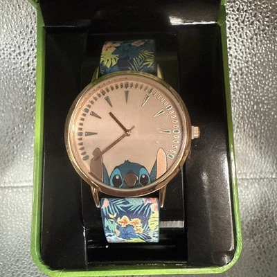 Relógio de pulso feminino Disney Lilo e Stitch pulseira de couro costurado Accutime - Imagem 1 de 4