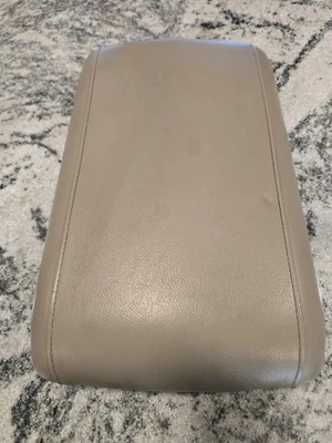 Apoio de braço tampa console central Ford Expedition 2003-2006 fabricante de equipamento original bege acastanhado com trava - Imagem 1 de 4