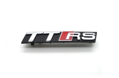 Originale Audi Ttrs Scritta Emblema Logo per Griglia Radiatore - 8J0853736D 2ZZ - Immagine 1 di 2