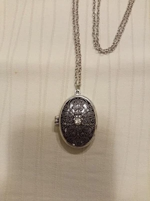 Ciondolo Portafoto Con Catenina - Immagine 1 di 4